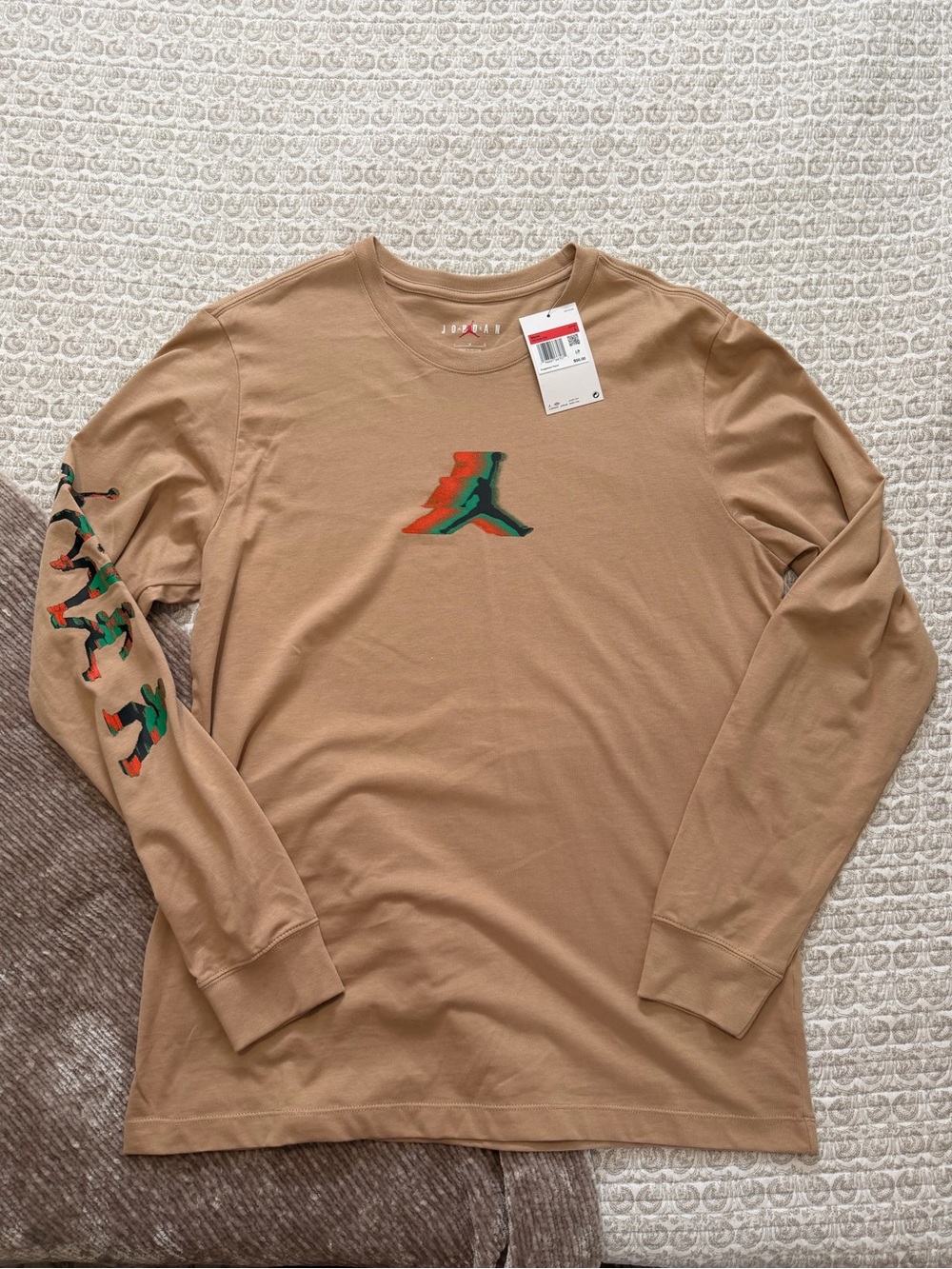 Jordan Long Sleeve Graphic Tee - L - NWT!